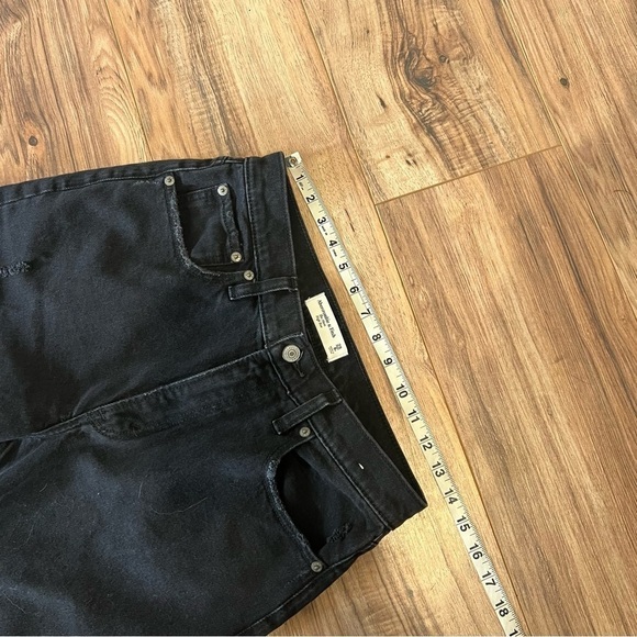Abercrombie & Fitch High Rise Mom Jean - Picture 8 of 8